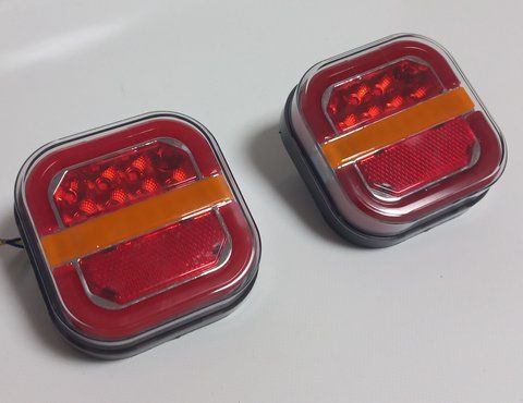 Ліхтар LED задній на причіп (IP67 12-36V, 110мм,110мм,40мм) 1690 фото