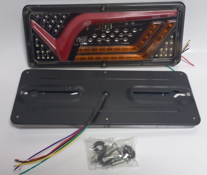 Ліхтар LED задній 12-24v до Автомобільної техніки, вантажівок, 33х13 см (Бігаючий поворотник) Ferrari 2827 фото